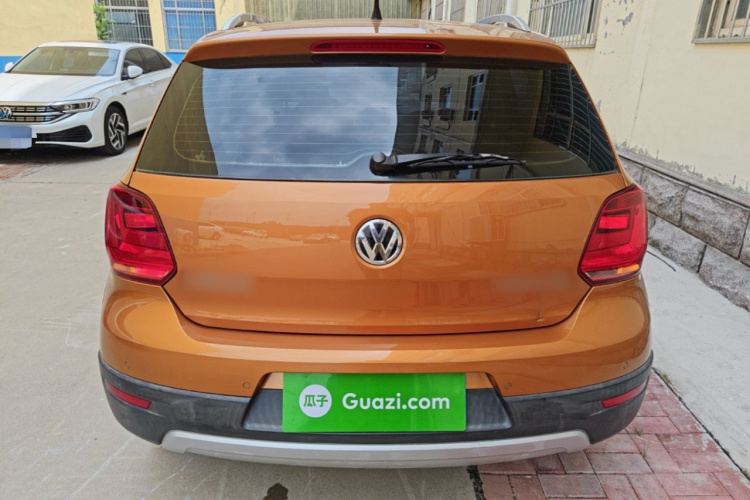 Volkswagen Polo 2016 car image #6