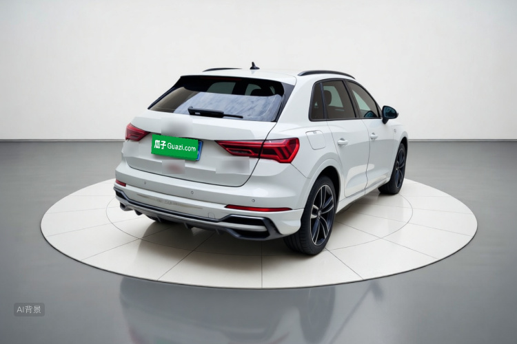 Audi Q3 2020 car image #7