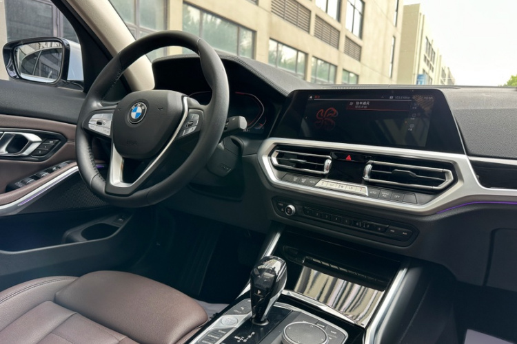 BMW 3 Series 2020 #10 BMW 3 Series 2020 car image #10