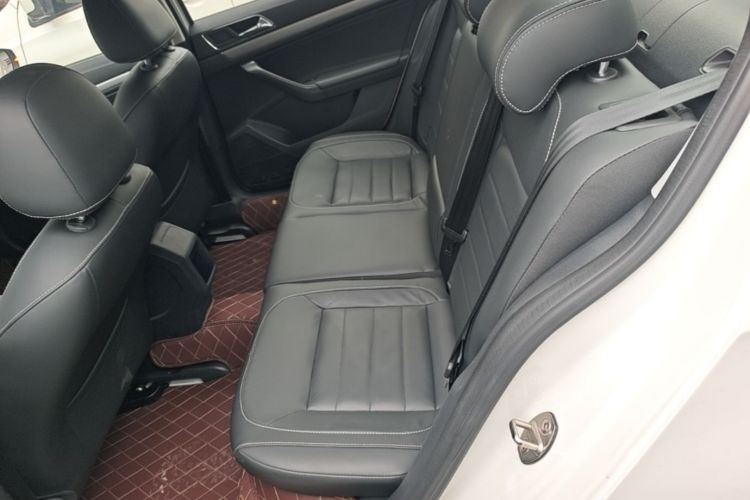 Volkswagen Lavida 2017 car image #13