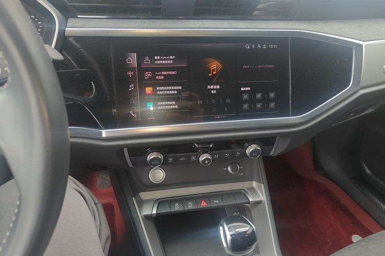 Audi Q3 2023 image de voiture #13