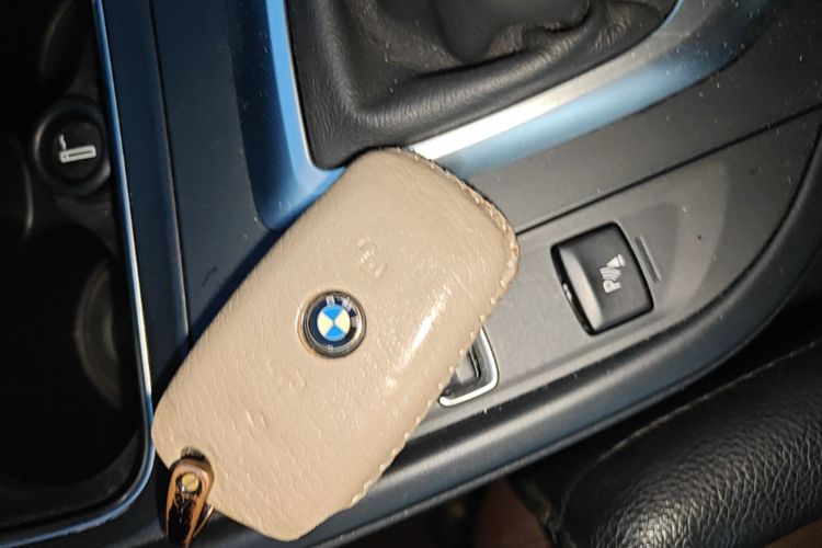 BMW 3 Series 2018 #10 BMW 3 Series 2018 car image #10