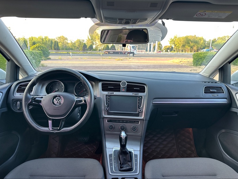Volkswagen Golf 2016 car image #9