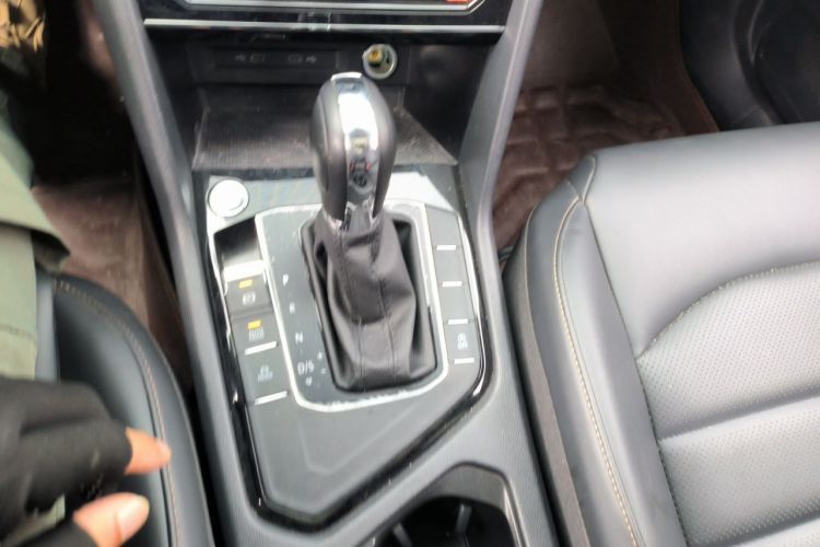Volkswagen Tharu 2022 car image #14