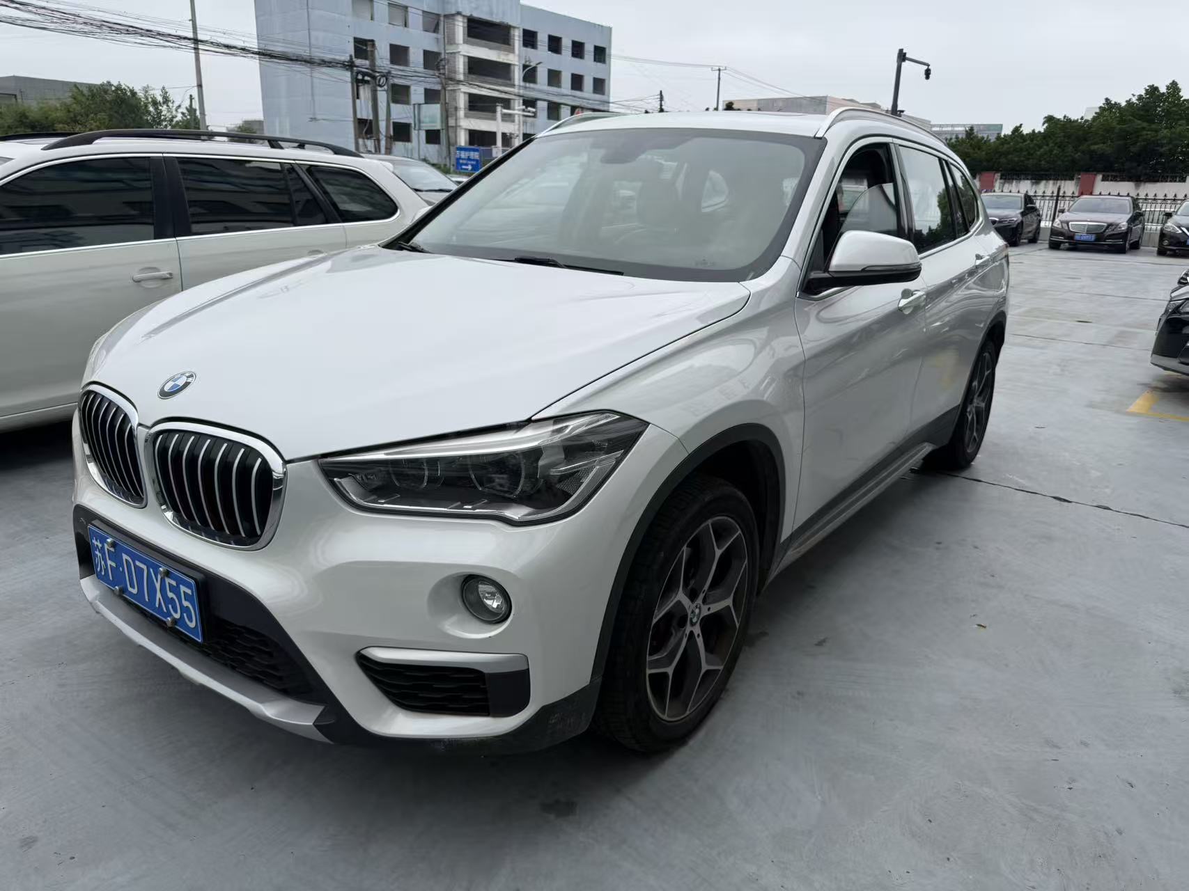 BMW X1 2019 BMW X1 2019 car image