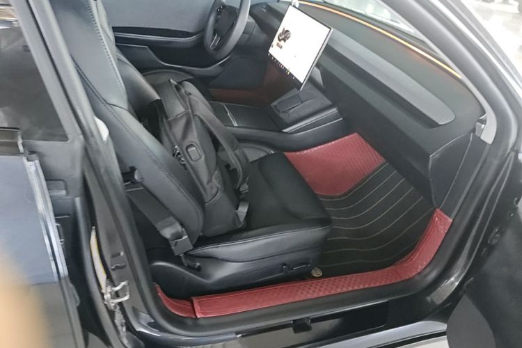 Tesla Model 3 2024 immagine di auto #21