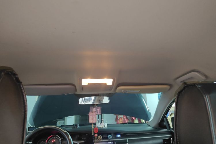 Toyota Corolla 2017 immagine di auto #18