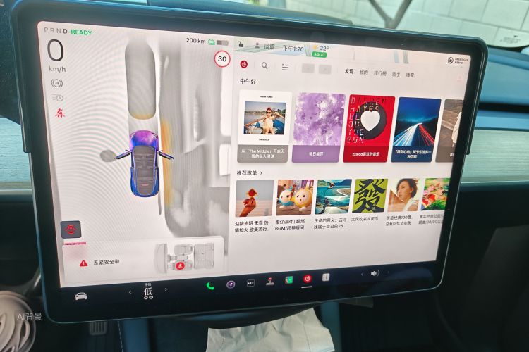 Tesla Model Y 2023 #13 Tesla Model Y 2023 car image #13