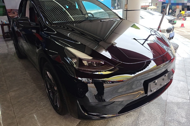 Tesla Model Y 2022 #4 Tesla Model Y 2022 car image #4