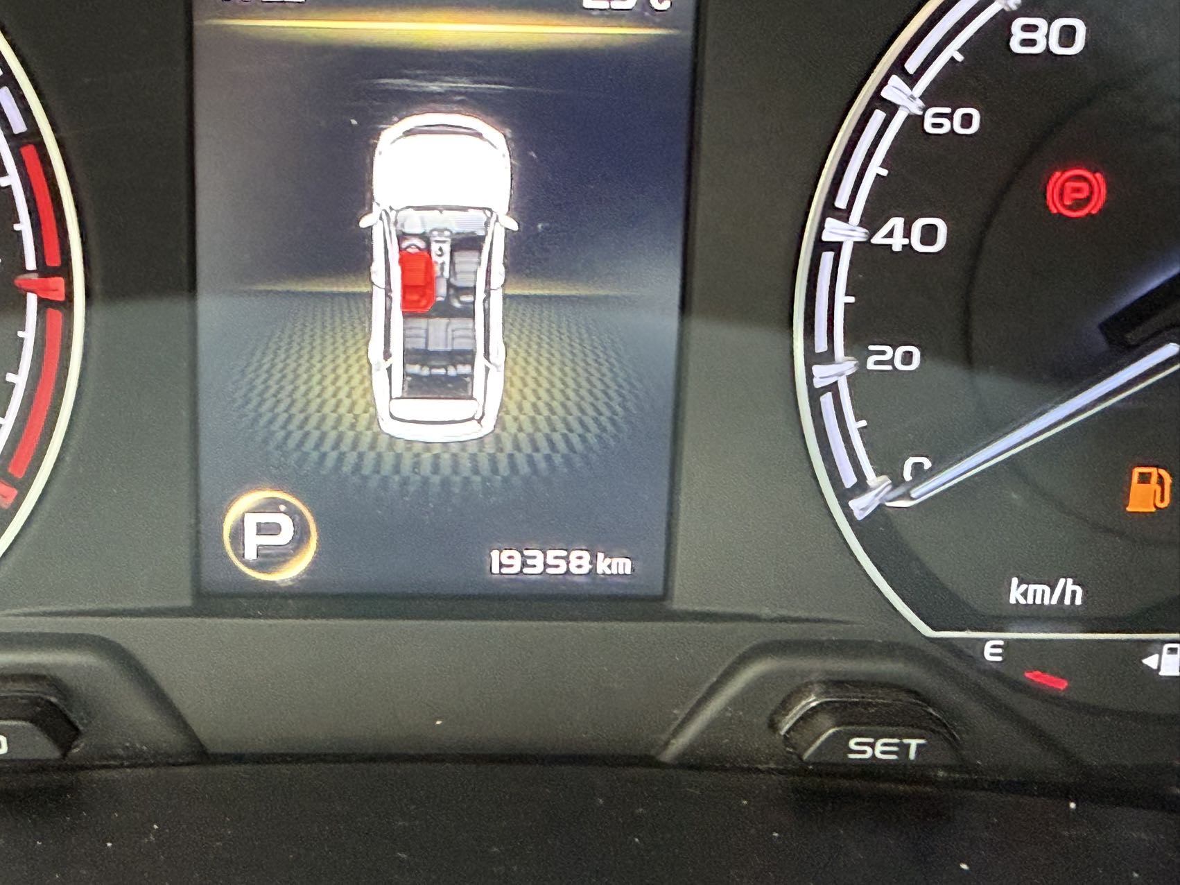 GEELY Vision X6 2024 car image #9