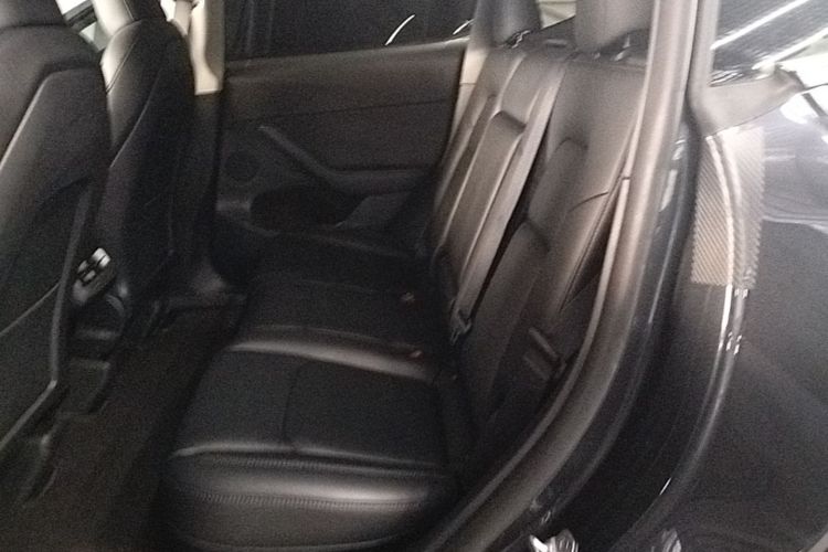 Tesla Model Y 2024 #13 Tesla Model Y 2024 car image #13