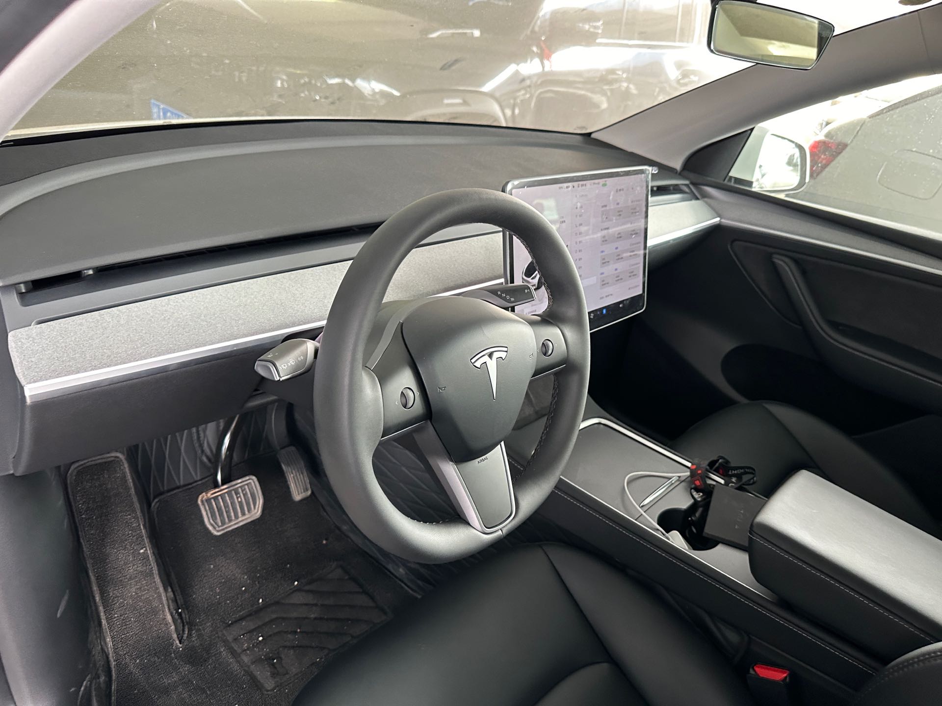 Tesla Model Y 2024 #11 Tesla Model Y 2024 car image #11