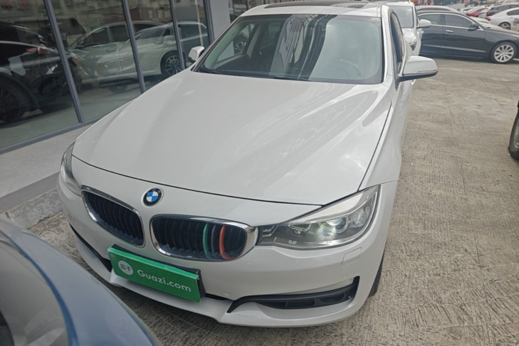 BMW 3 Series GT 2017 imagem de carro #3