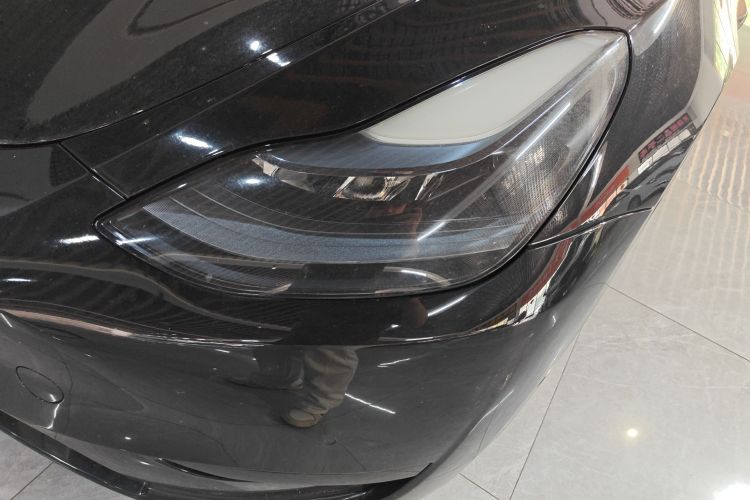 Tesla Model Y 2022 car image #23