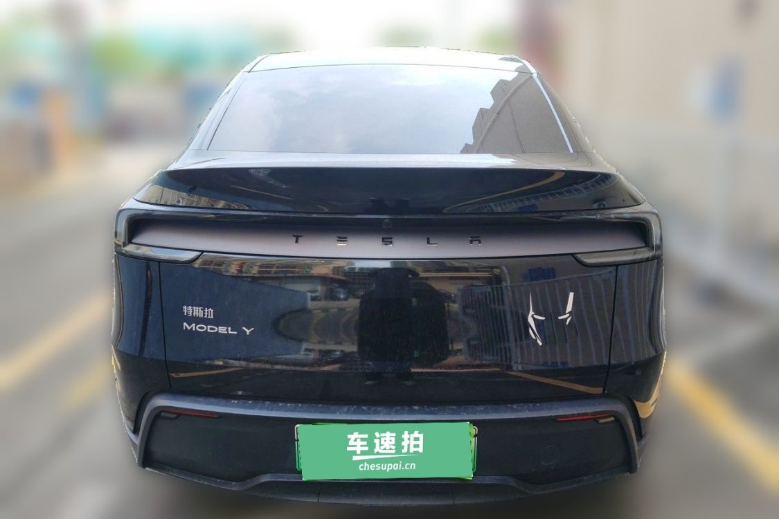 Tesla Model Y 2025 #6 Tesla Model Y 2025 immagine di auto #6