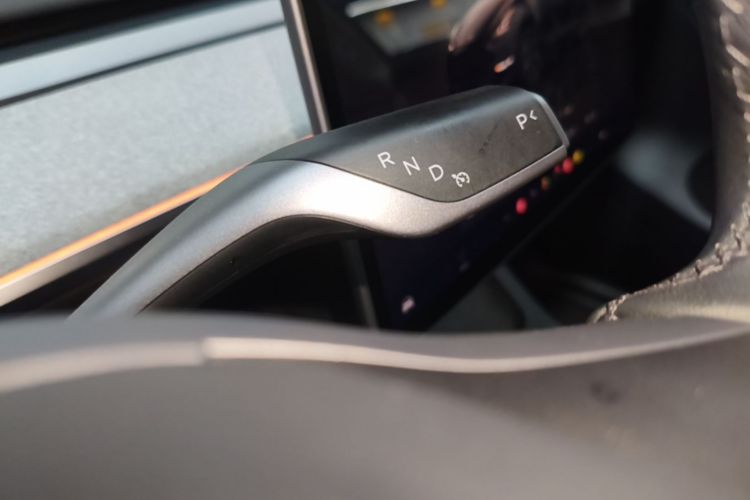 Tesla Model Y 2024 #14 Tesla Model Y 2024 car image #14