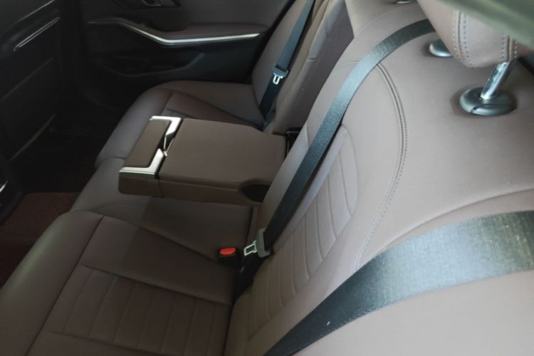 BMW 3 Series 2021 imagen de coche #17