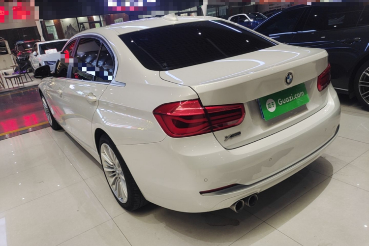 BMW 3 Series 2018 car image #5
