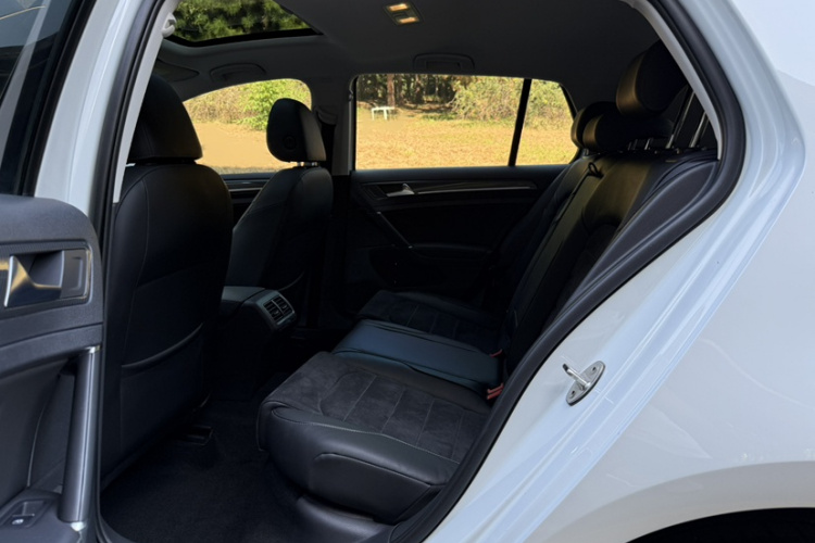 Volkswagen Golf 2018 #19 Volkswagen Golf 2018 car image #19