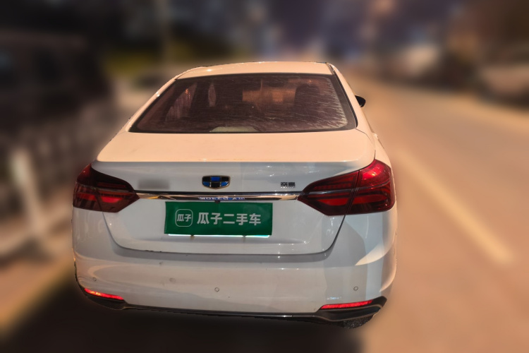 GEELY Emgrand 2019 car image #6