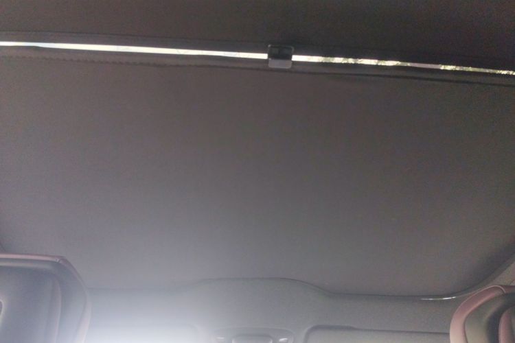 MI SU7 2025 immagine di auto #20