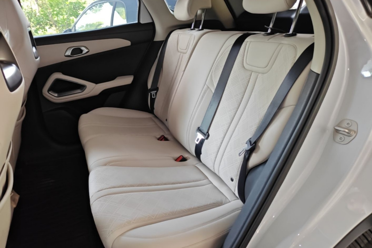 BYD YuanUP 2024 imagen de coche #13