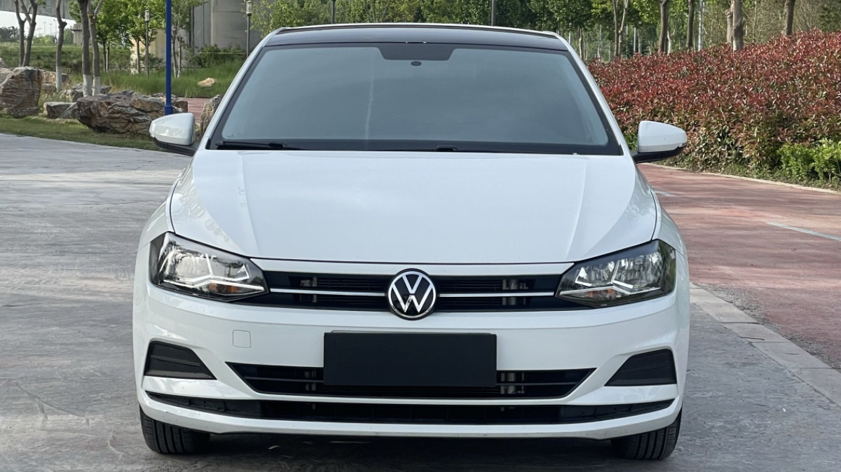 Volkswagen Polo 2023 car image #2