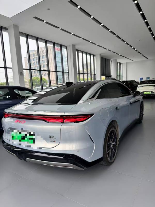 BYD HanL 2025 car image #2