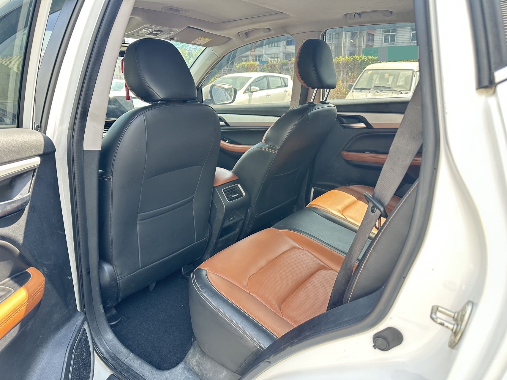 GEELY Vision X6 2020 imagen de coche #6