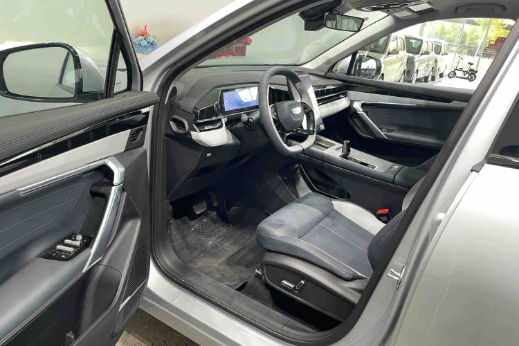 GEELY Boyue L 2024 صورة سيارة #9