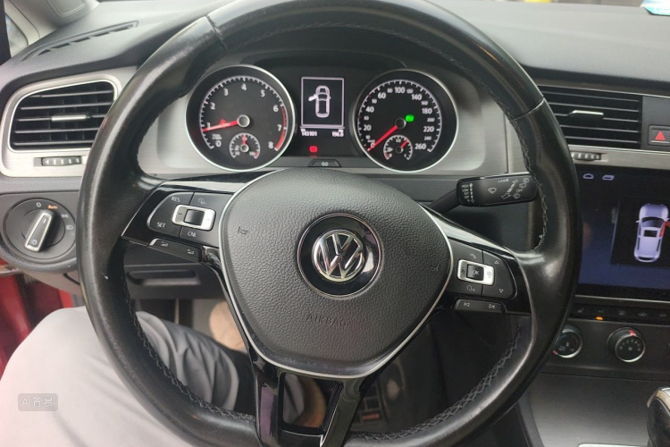 Volkswagen Golf 2016 car image #12