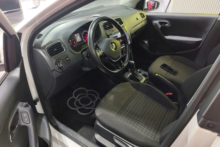Volkswagen Polo 2018 #12 Volkswagen Polo 2018 car image #12