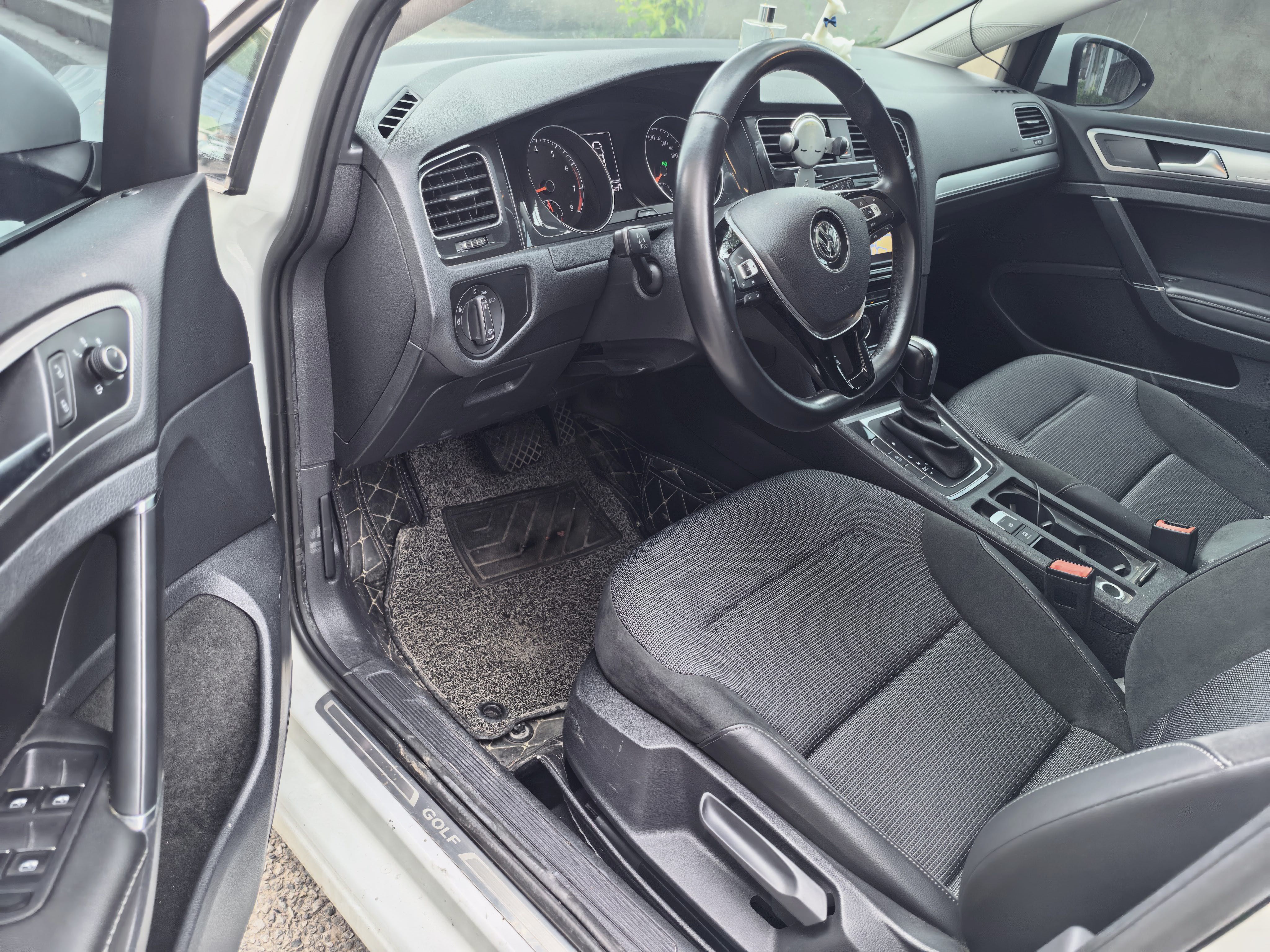 Volkswagen Golf 2019 #3 Volkswagen Golf 2019 car image #3