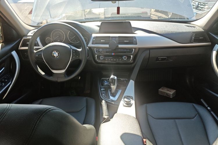 BMW 3 Series 2016 #10 BMW 3 Series 2016 immagine di auto #10