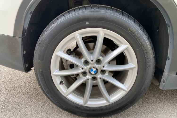BMW X1 2019 #12 BMW X1 2019 car image #12