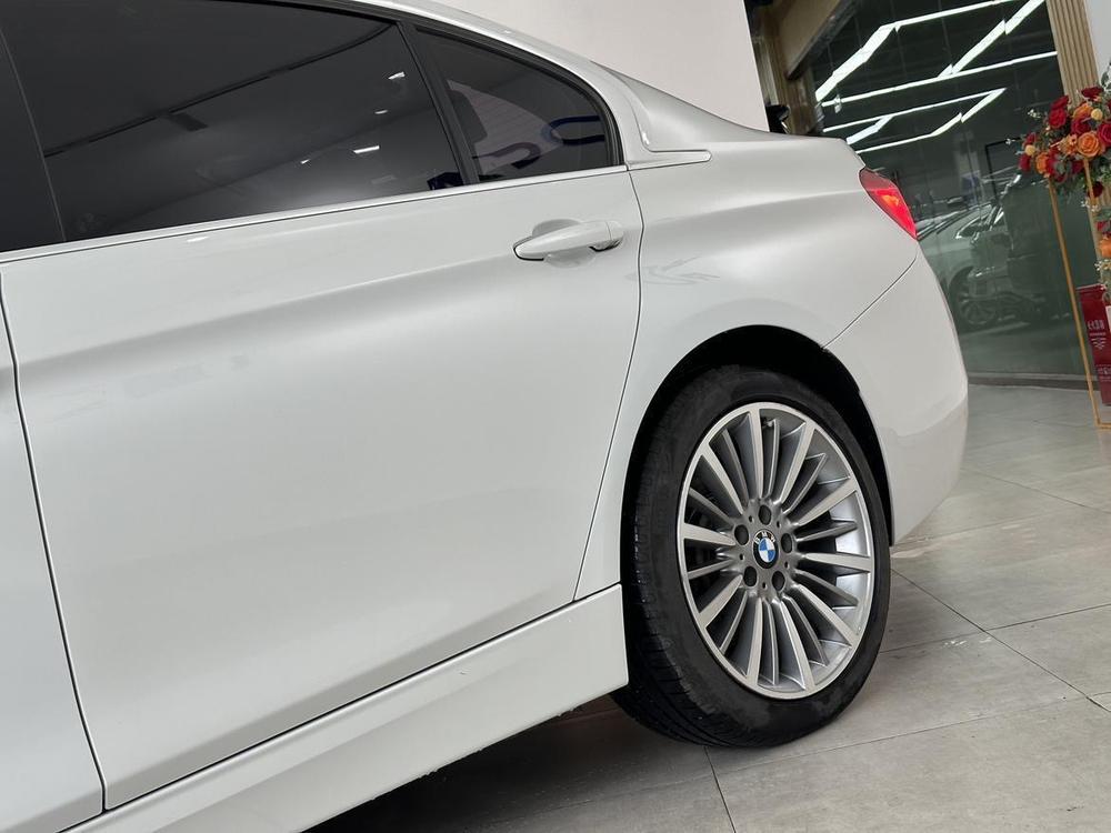 BMW 3 Series 2019 #14 BMW 3 Series 2019 car image #14