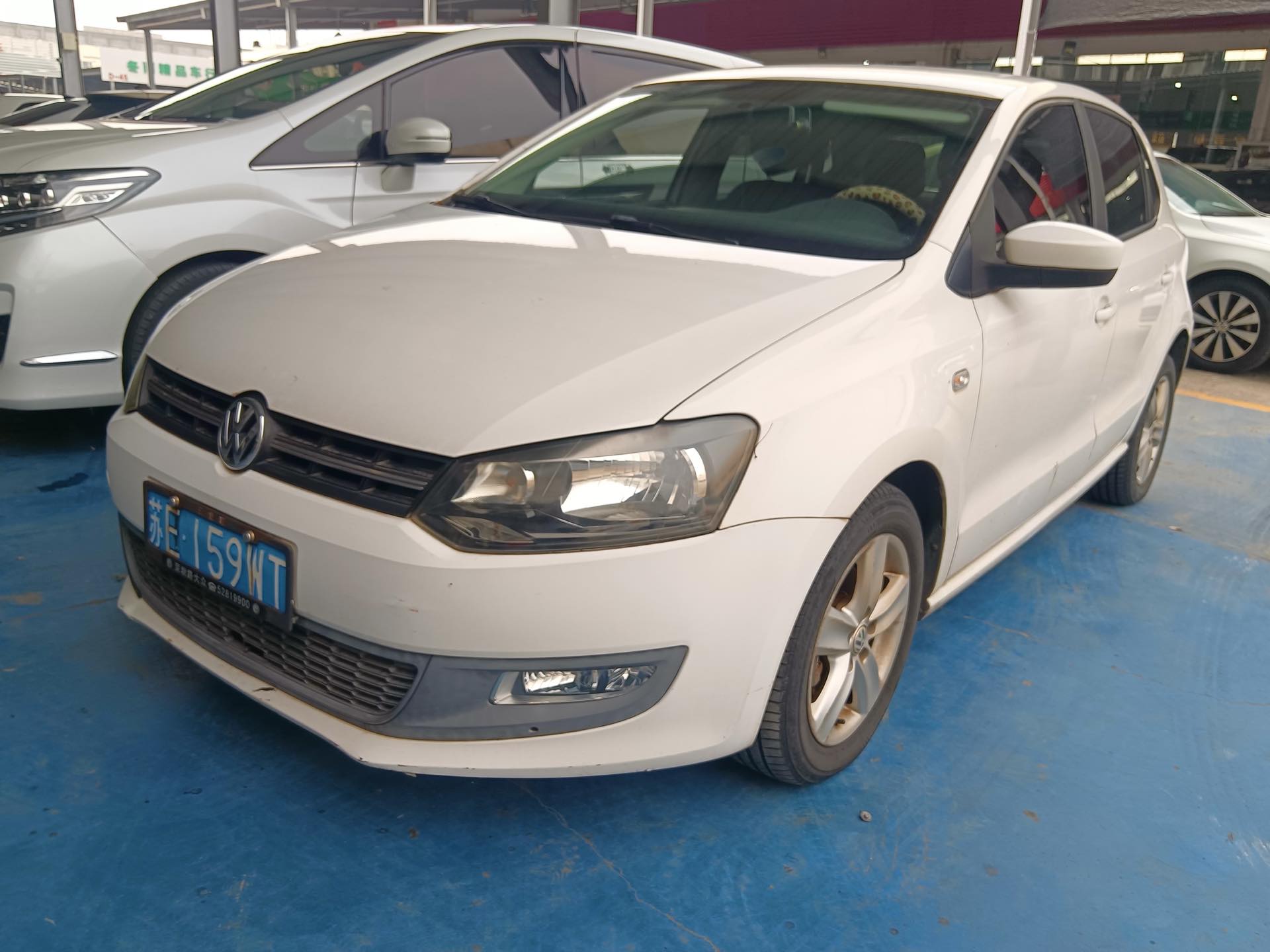 Volkswagen Polo 2012 Volkswagen Polo 2012 car image