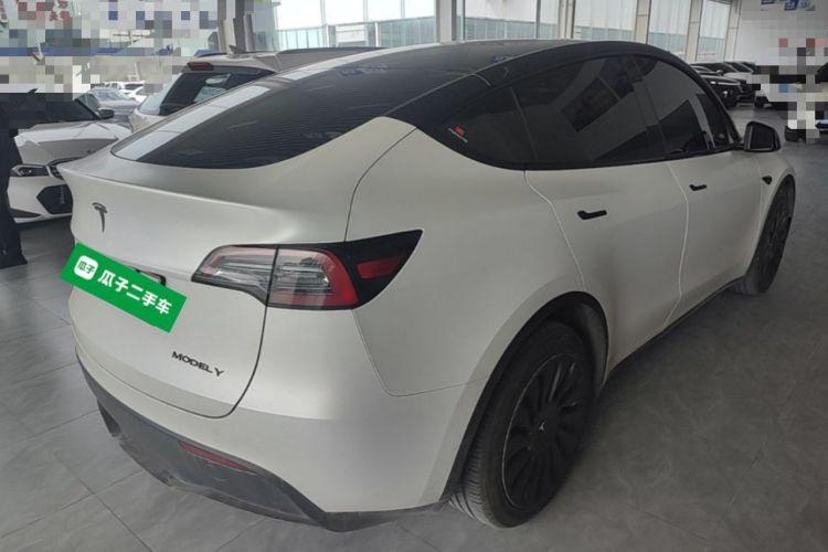 Tesla Model Y 2021 #7 Tesla Model Y 2021 car image #7