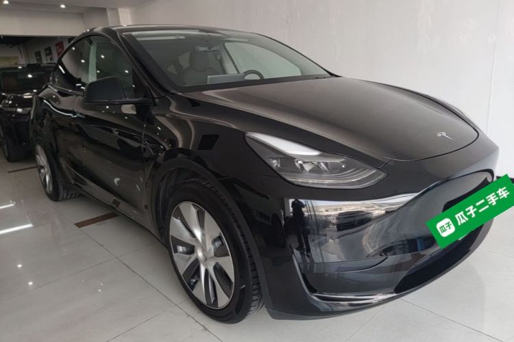 Tesla Model Y 2022 #4 Tesla Model Y 2022 car image #4