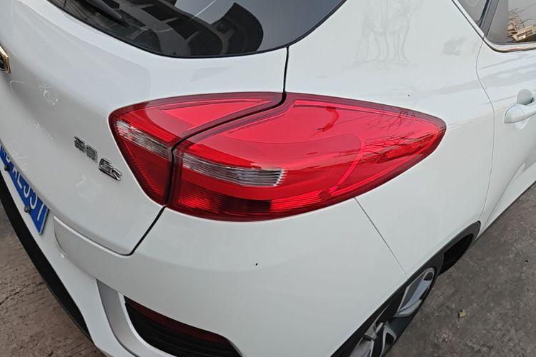 GEELY Emgrand GS 2018 car image #8