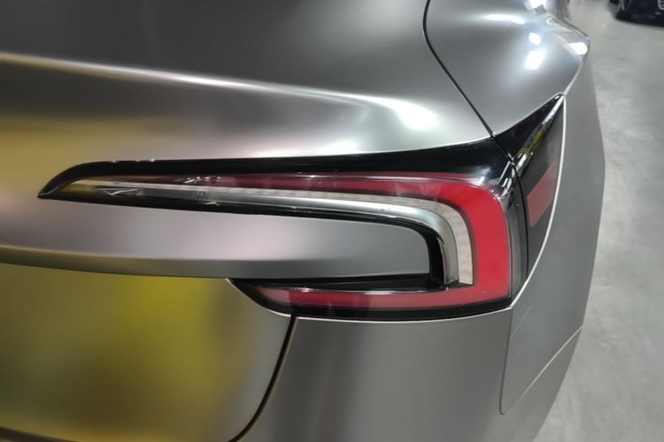 Tesla Model 3 2024 car image #8