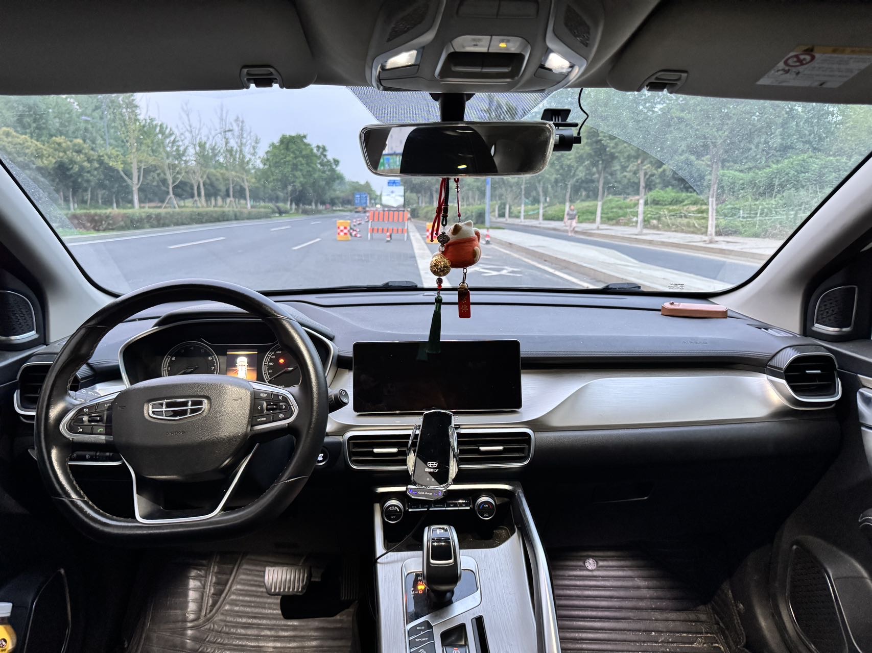 GEELY Coolray 2020 car image #6