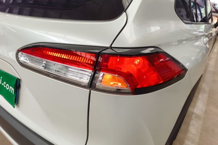 Toyota Corolla Cross 2023 #8 Toyota Corolla Cross 2023 car image #8