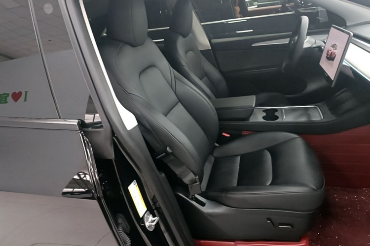 Tesla Model Y 2024 #24 Tesla Model Y 2024 car image #24
