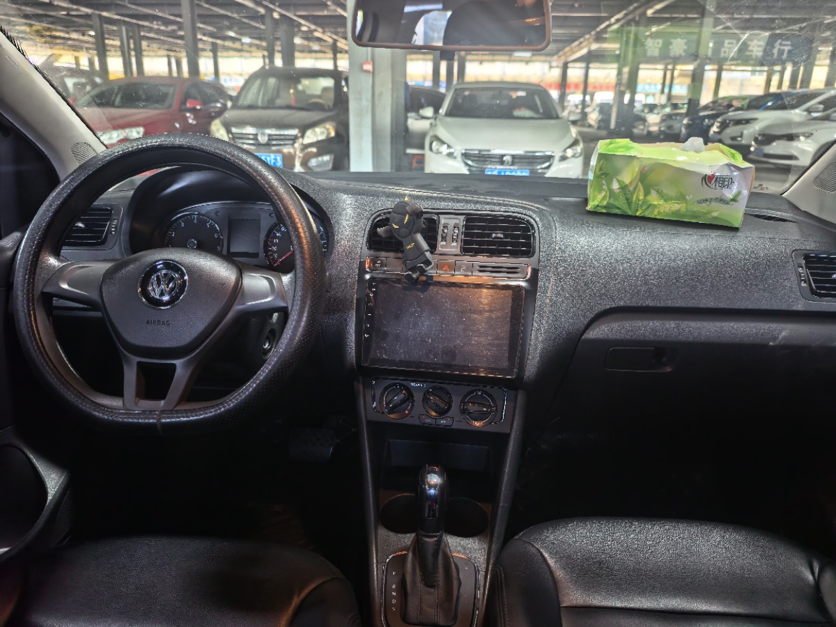 Volkswagen Polo 2019 car image #6