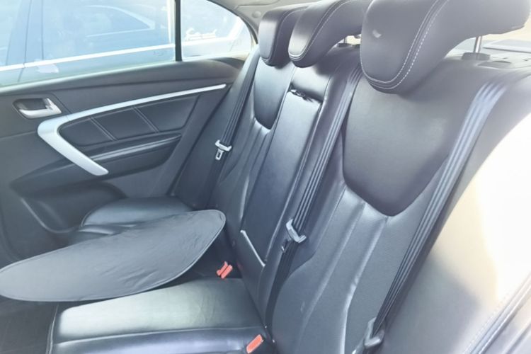 GEELY Emgrand 2016 car image #19