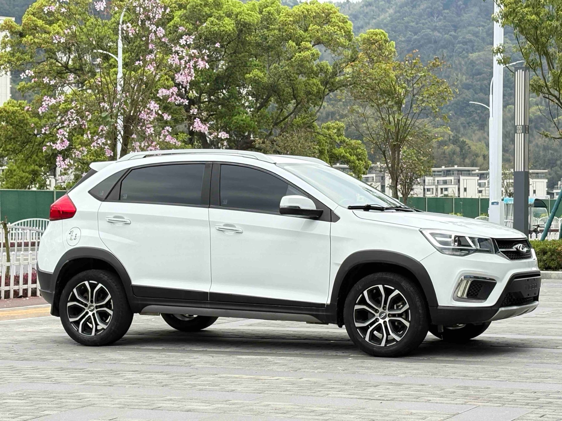 Chery Tiggo 3x 2019 car image #3