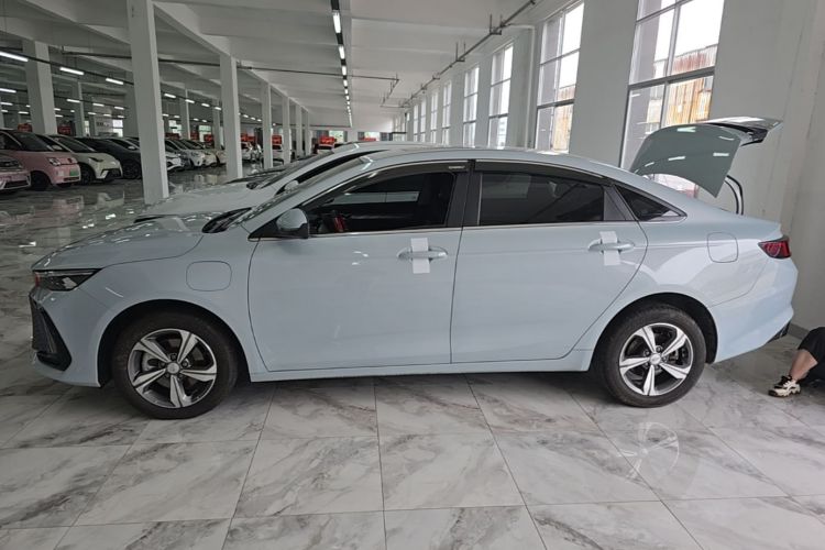 GEELY Emgrand L HiP 2022 صورة سيارة #5