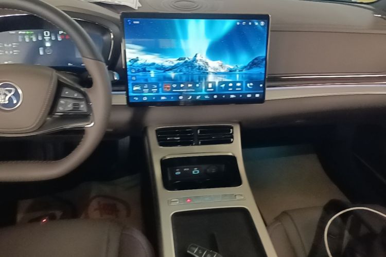 BYD Han 2025 #13 BYD Han 2025 immagine di auto #13