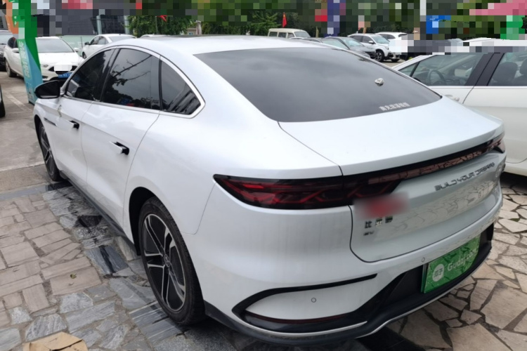 BYD Han 2023 car image #5